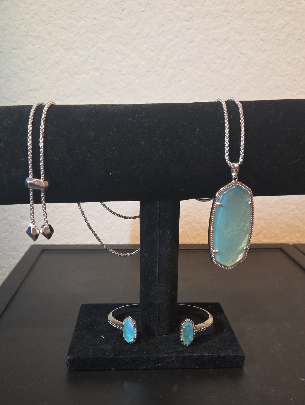 Illusion Stone Necklace & Cuff
